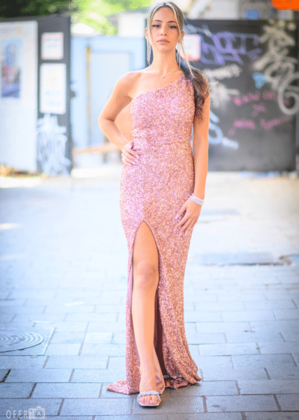 שמלת קארינה
